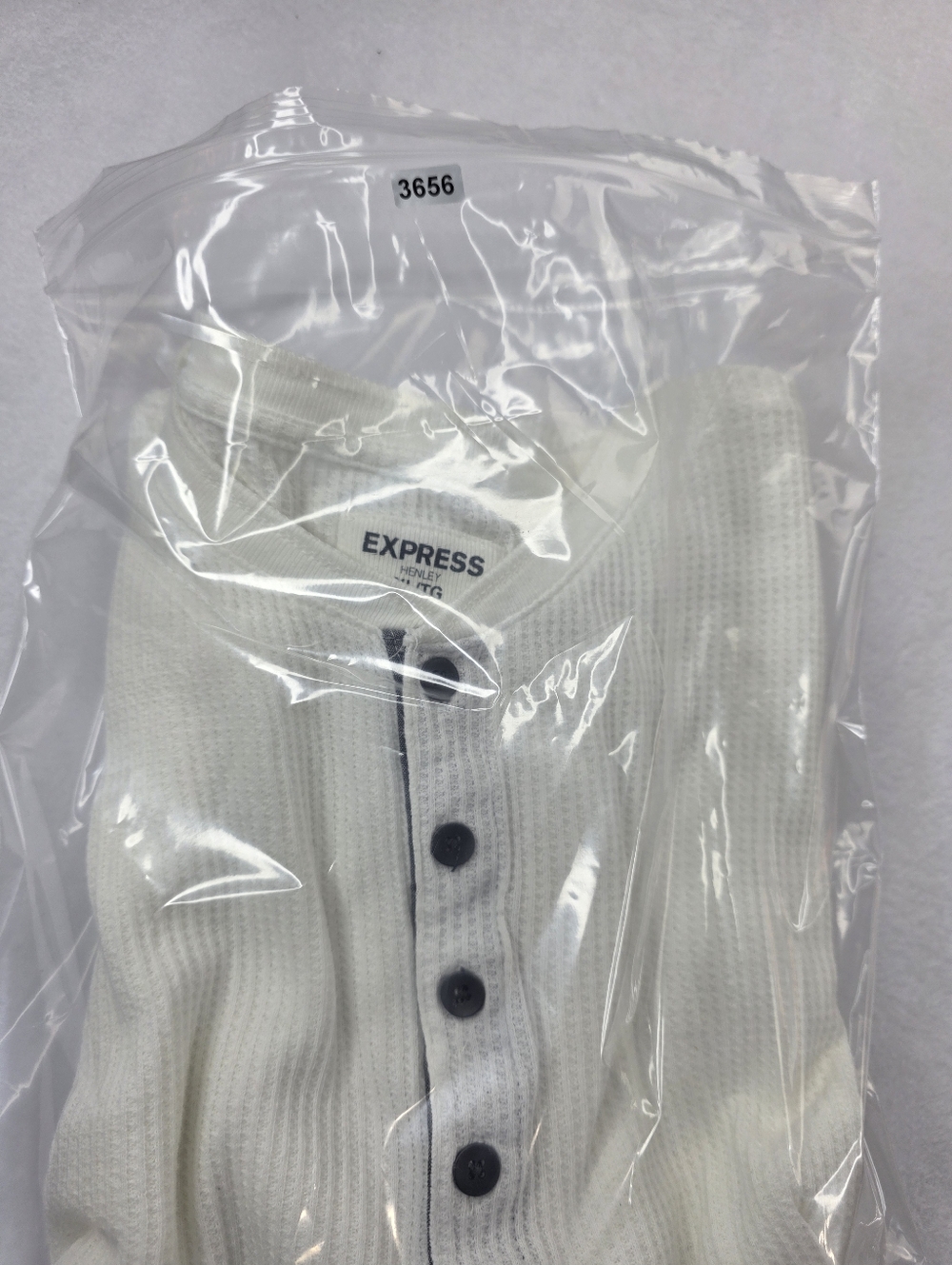 Express Men's White Waffle Knit Henley Long Sleeve Shirt Size XL CQ-3656 - Picture 9 of 9
